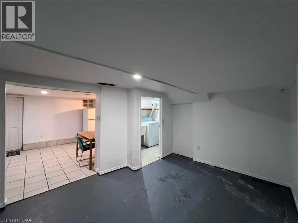 125 BROADWAY Avenue