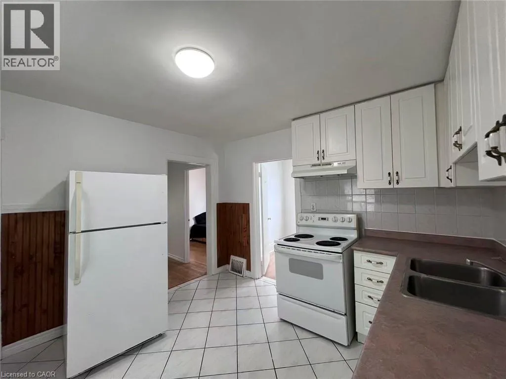 125 BROADWAY Avenue