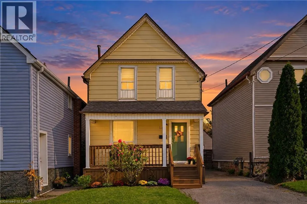 108 ROBINS Avenue