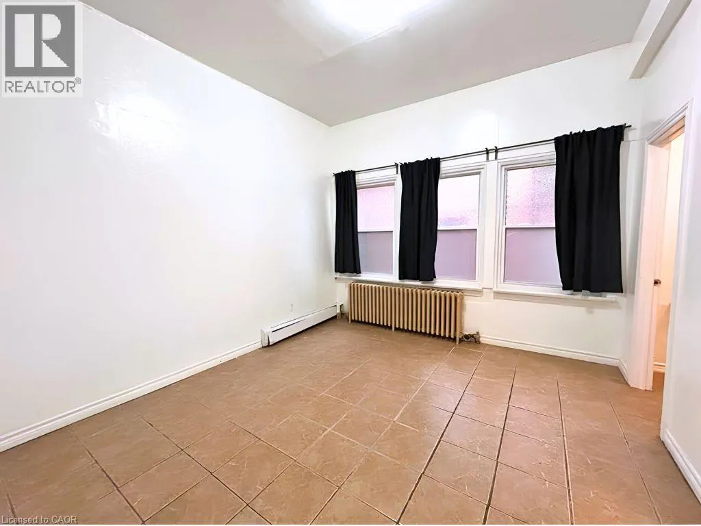 69 SHERMAN Avenue S Unit# 4 #4