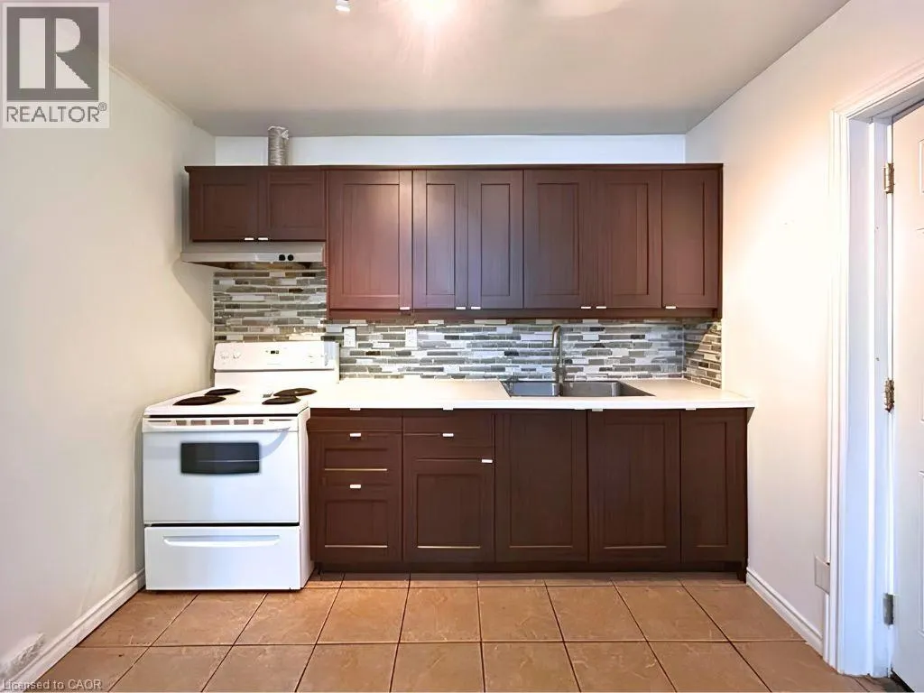 69 SHERMAN Avenue S Unit# 4 #4