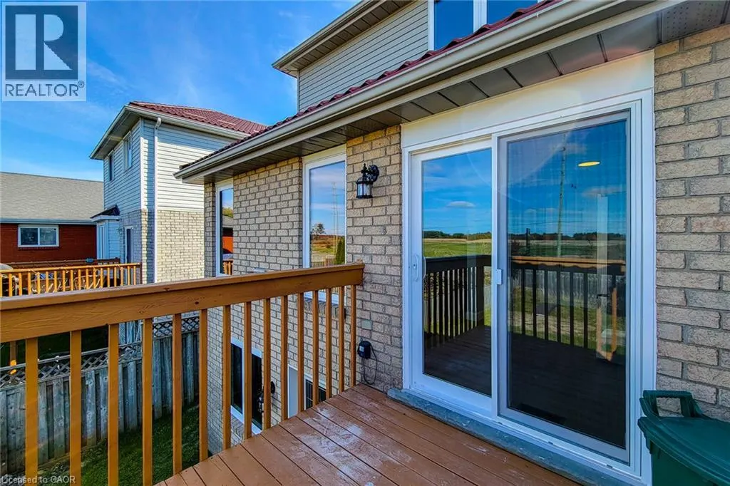 79 ANASTASIA Crescent