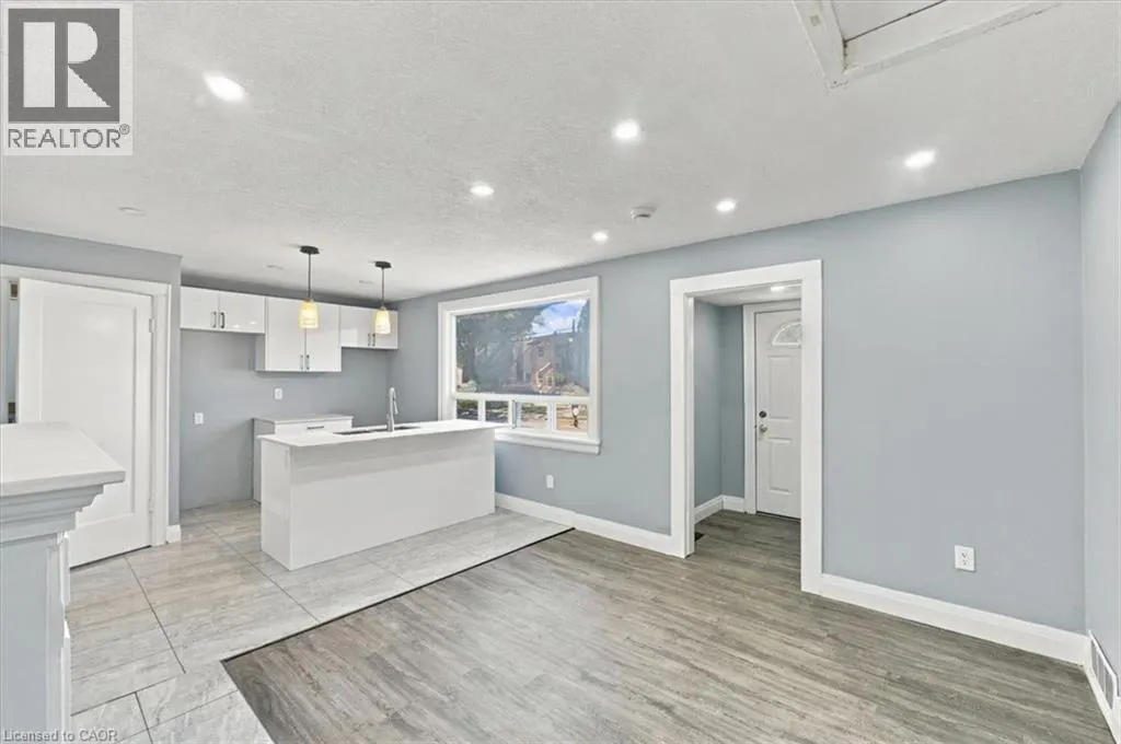 82 NORFOLK Avenue