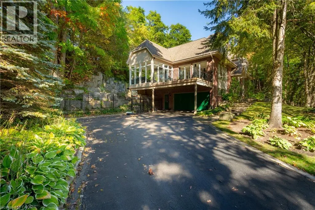 139 OAKLANDS PARK Court