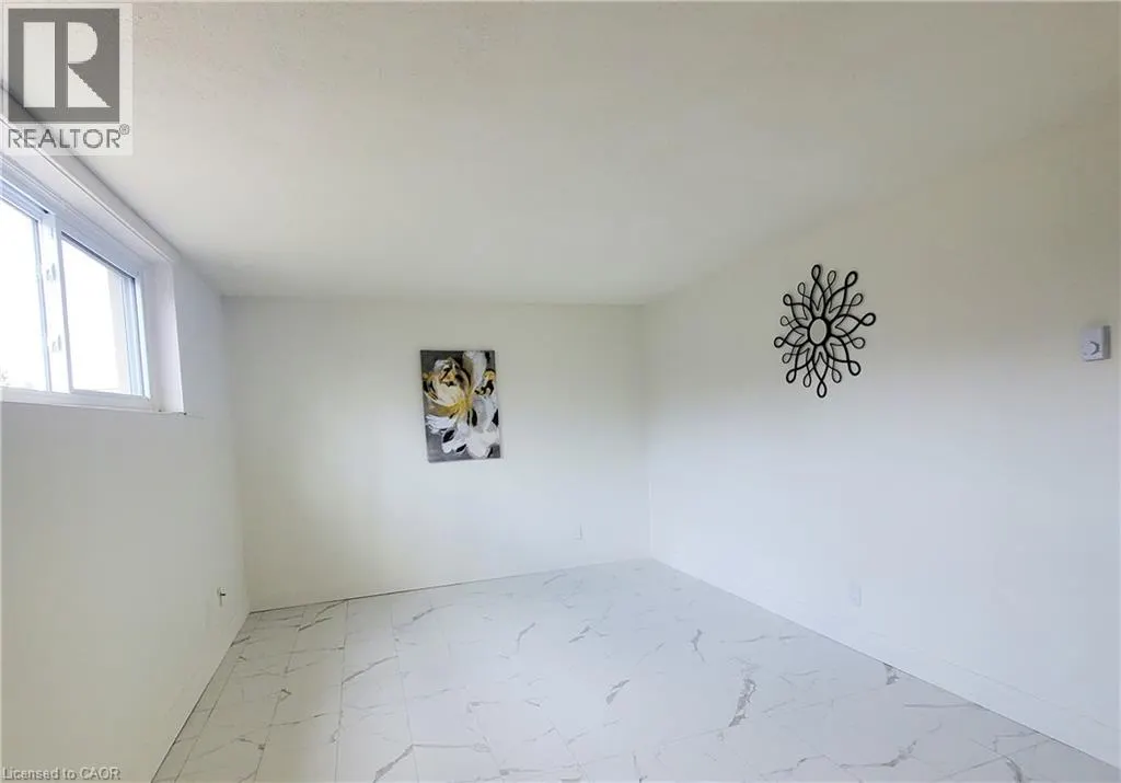 155 CHANDLER Drive Unit# 1 #1