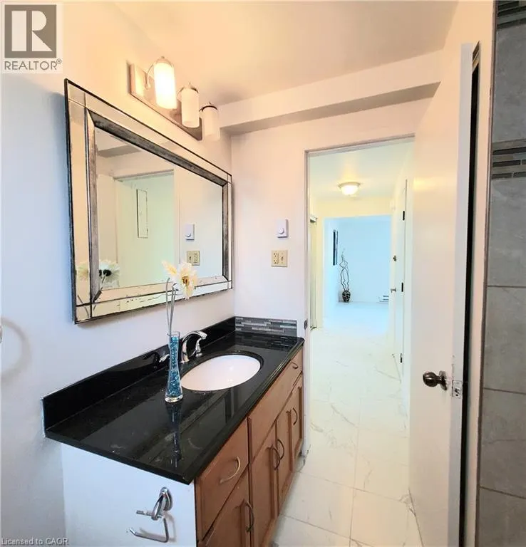 155 CHANDLER Drive Unit# 1 #1