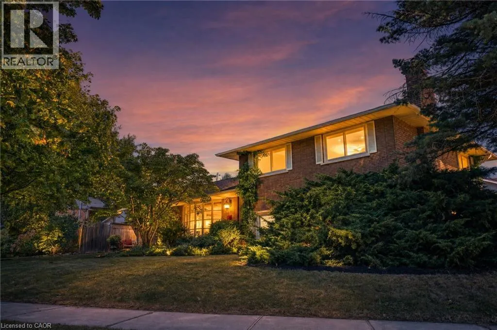 517 ROSEDALE Crescent