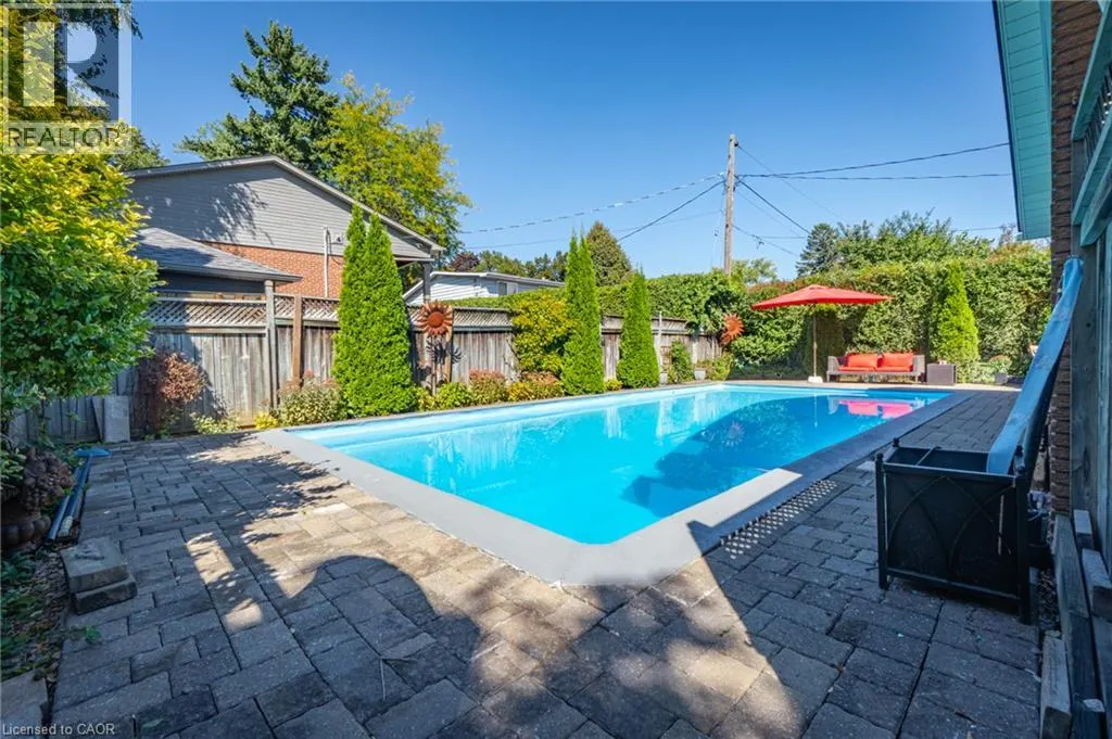 517 ROSEDALE Crescent