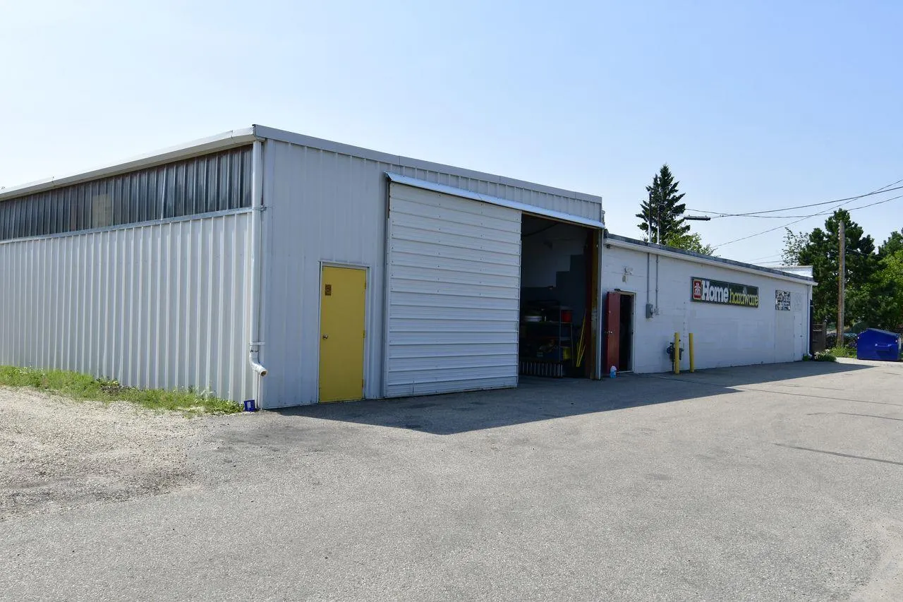 24-26 Athabasca Ave.,T9G 1G2