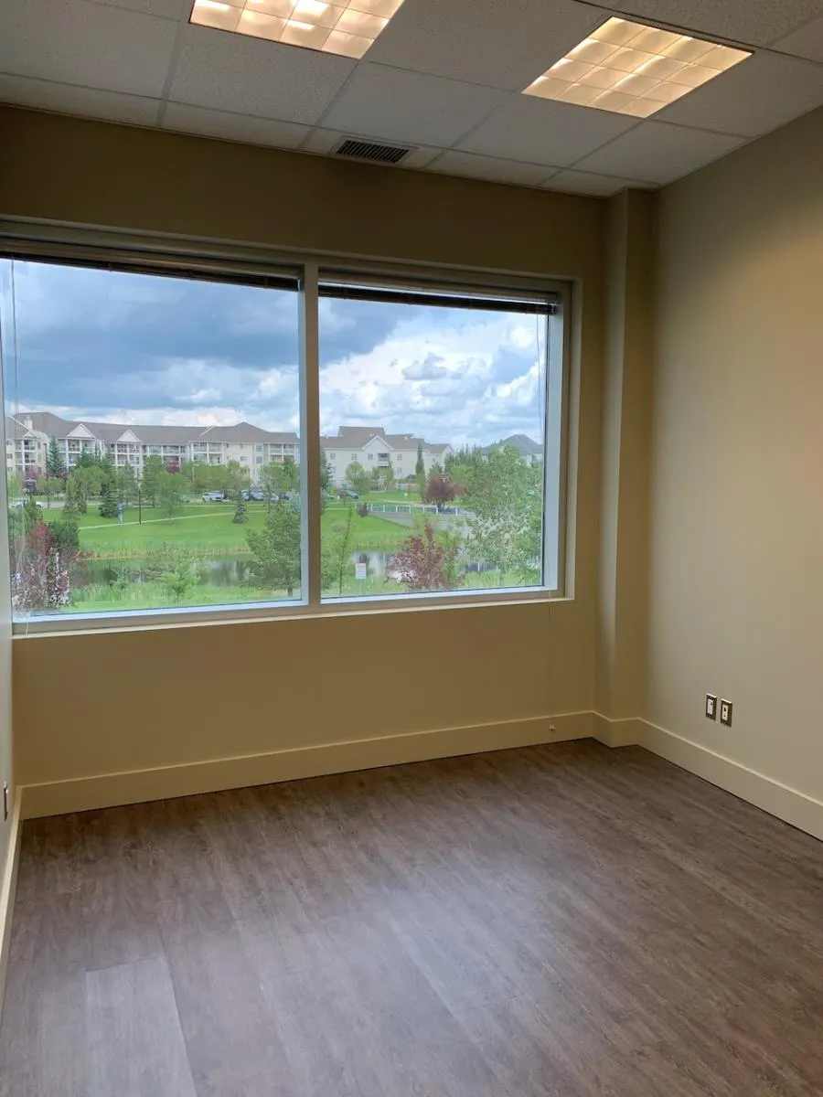 204, 204, 2603 HEWES Way NW