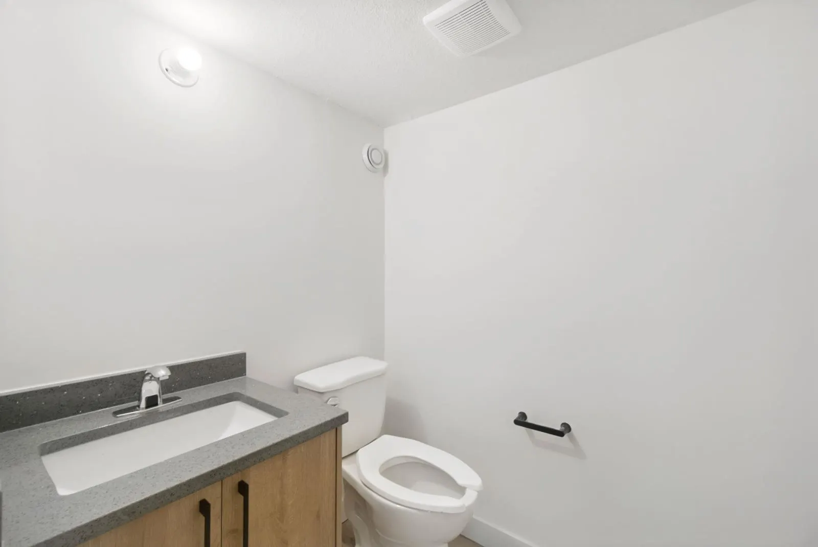 10936 82 St NW, Edmonton, AB
