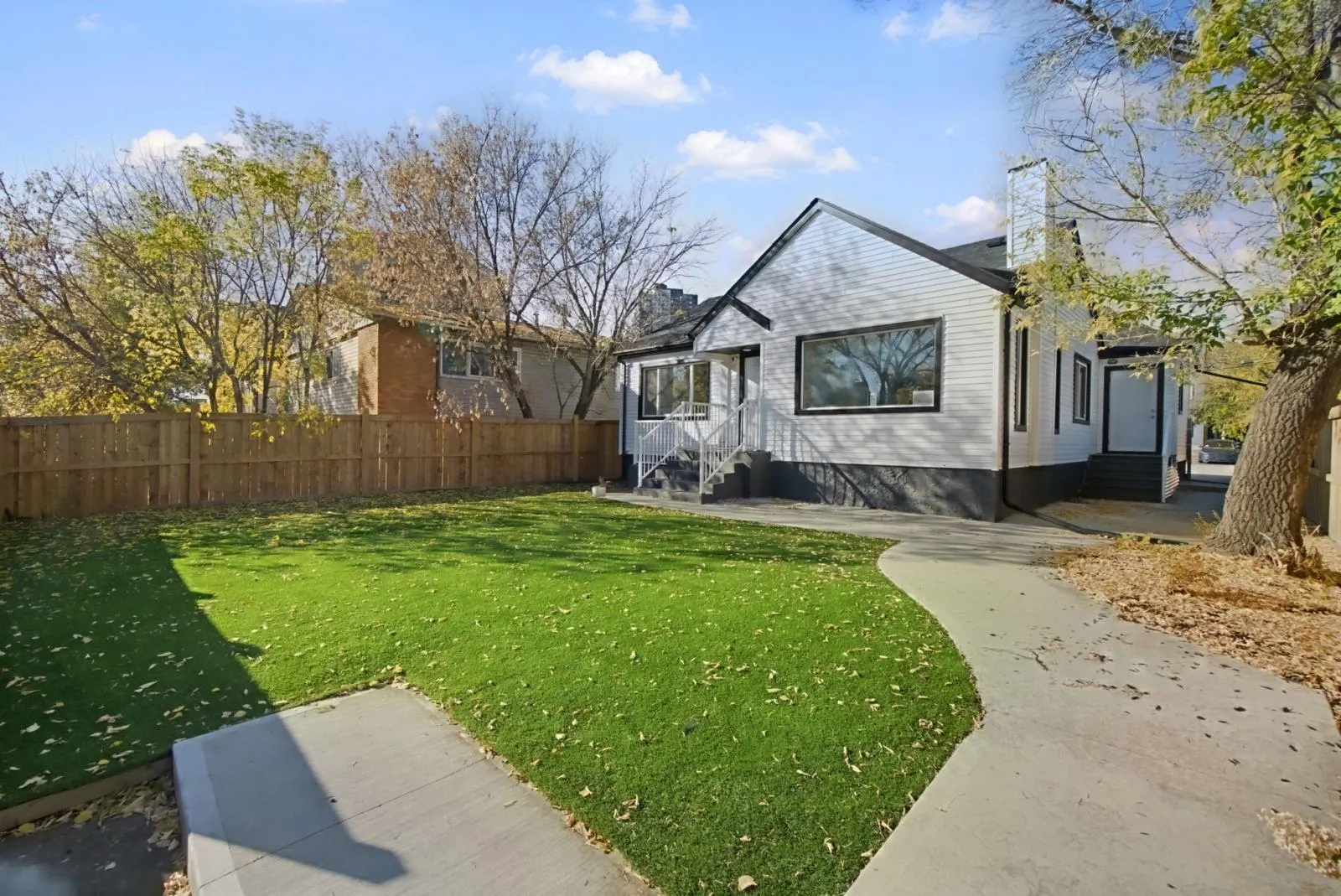 10936 82 St NW, Edmonton, AB