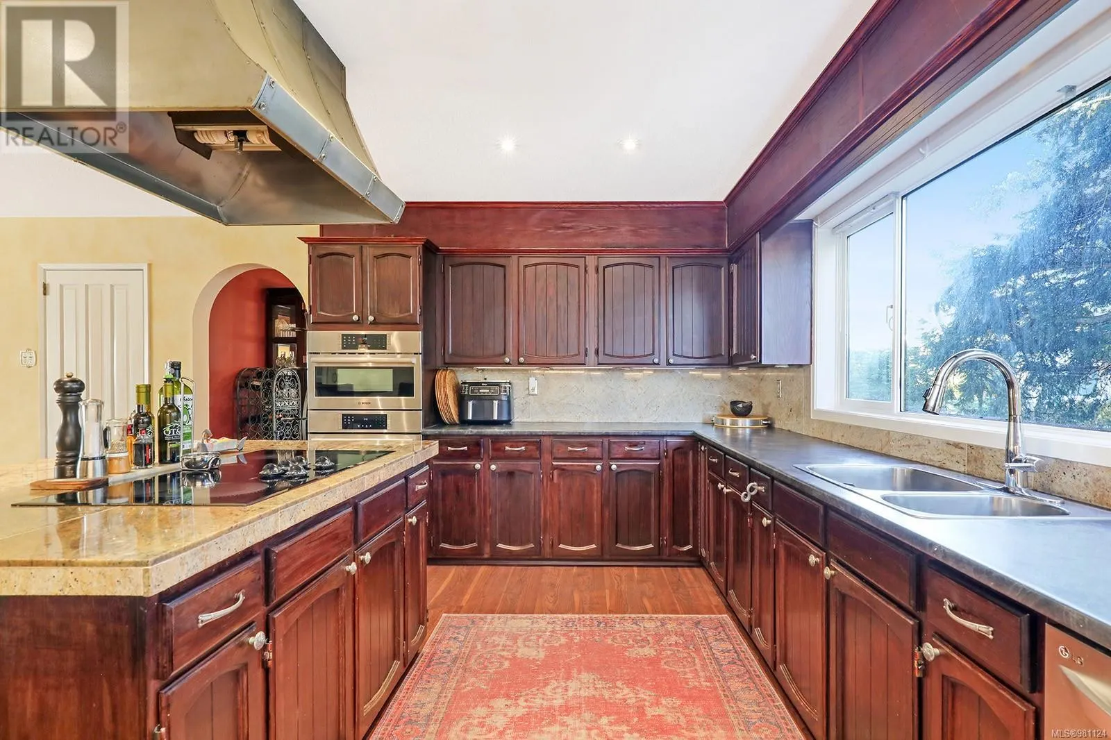1522 Admiral Tryon Blvd