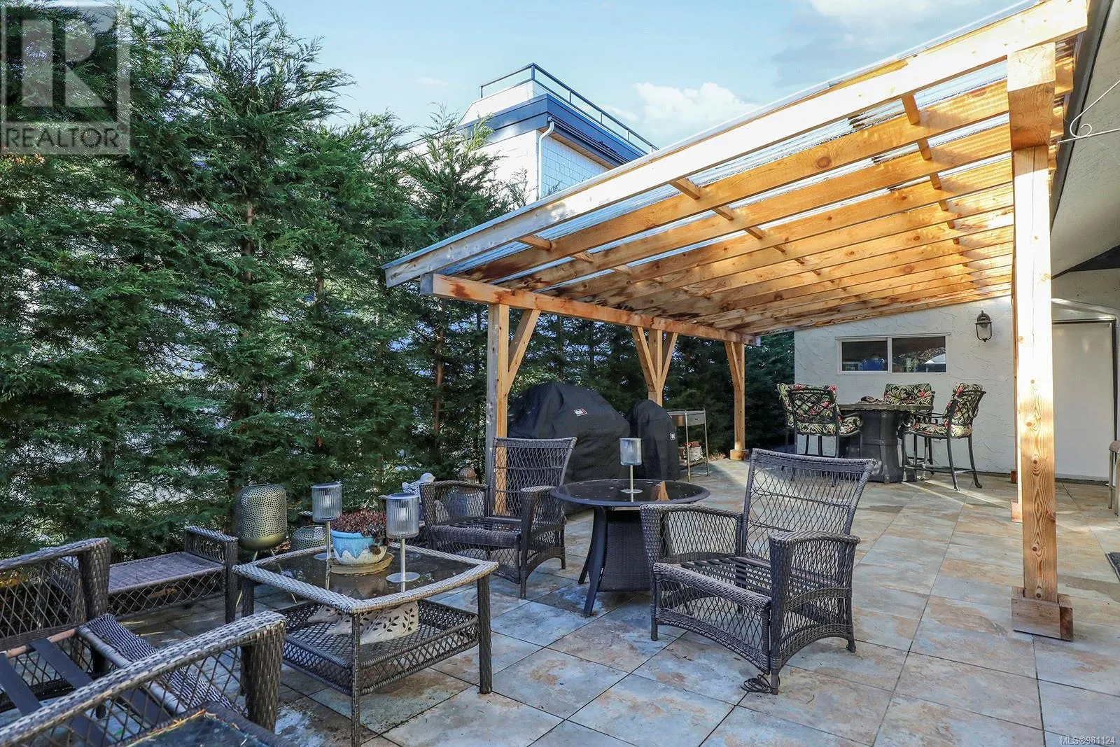 1522 Admiral Tryon Blvd