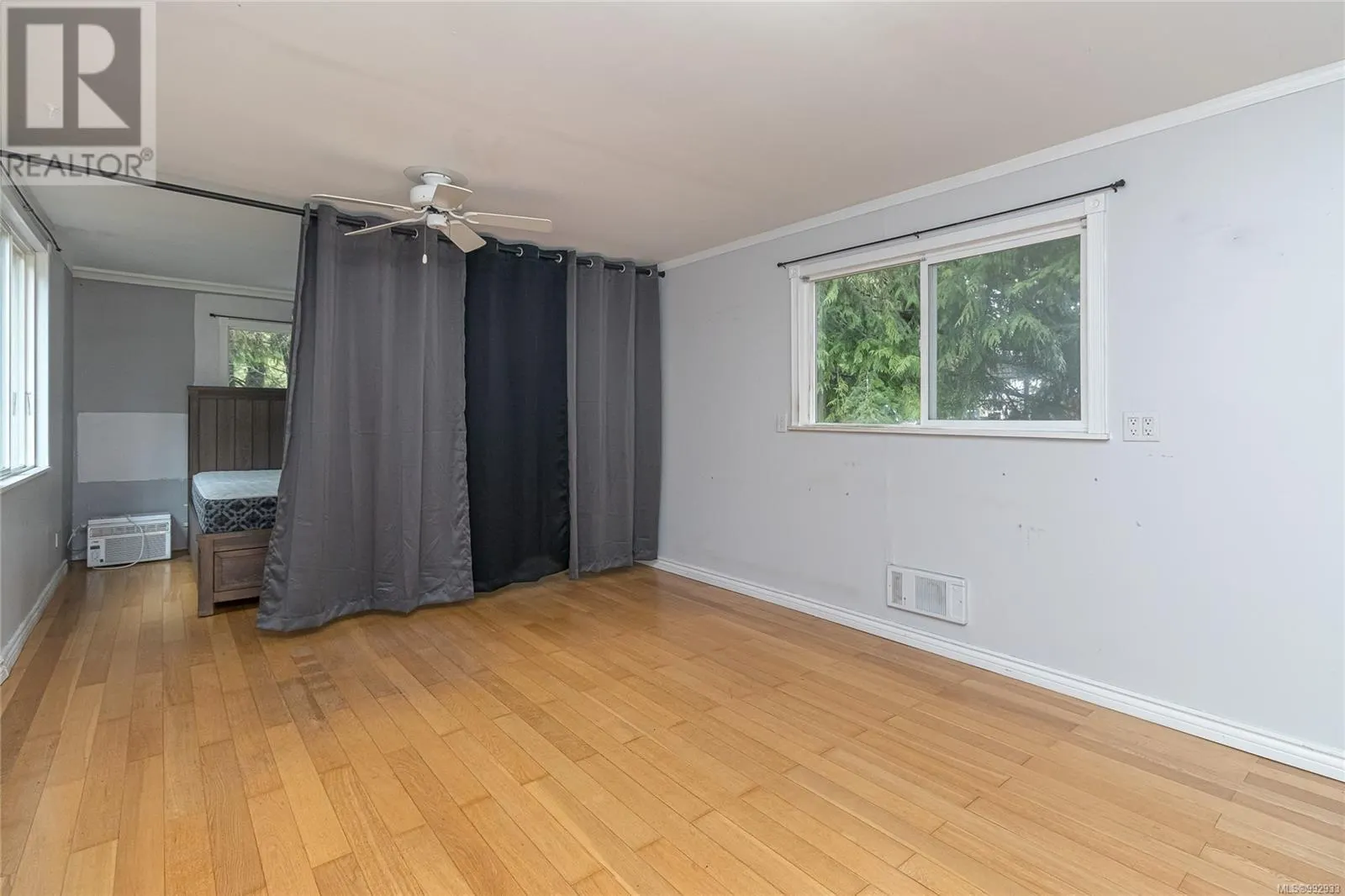 B30 920 Whittaker Rd
