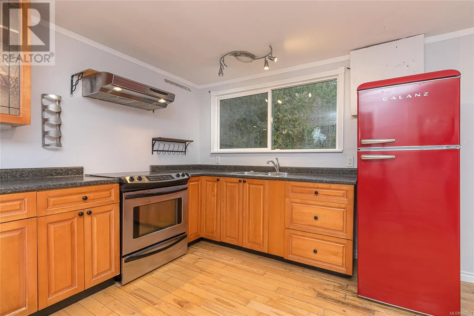 B30 920 Whittaker Rd