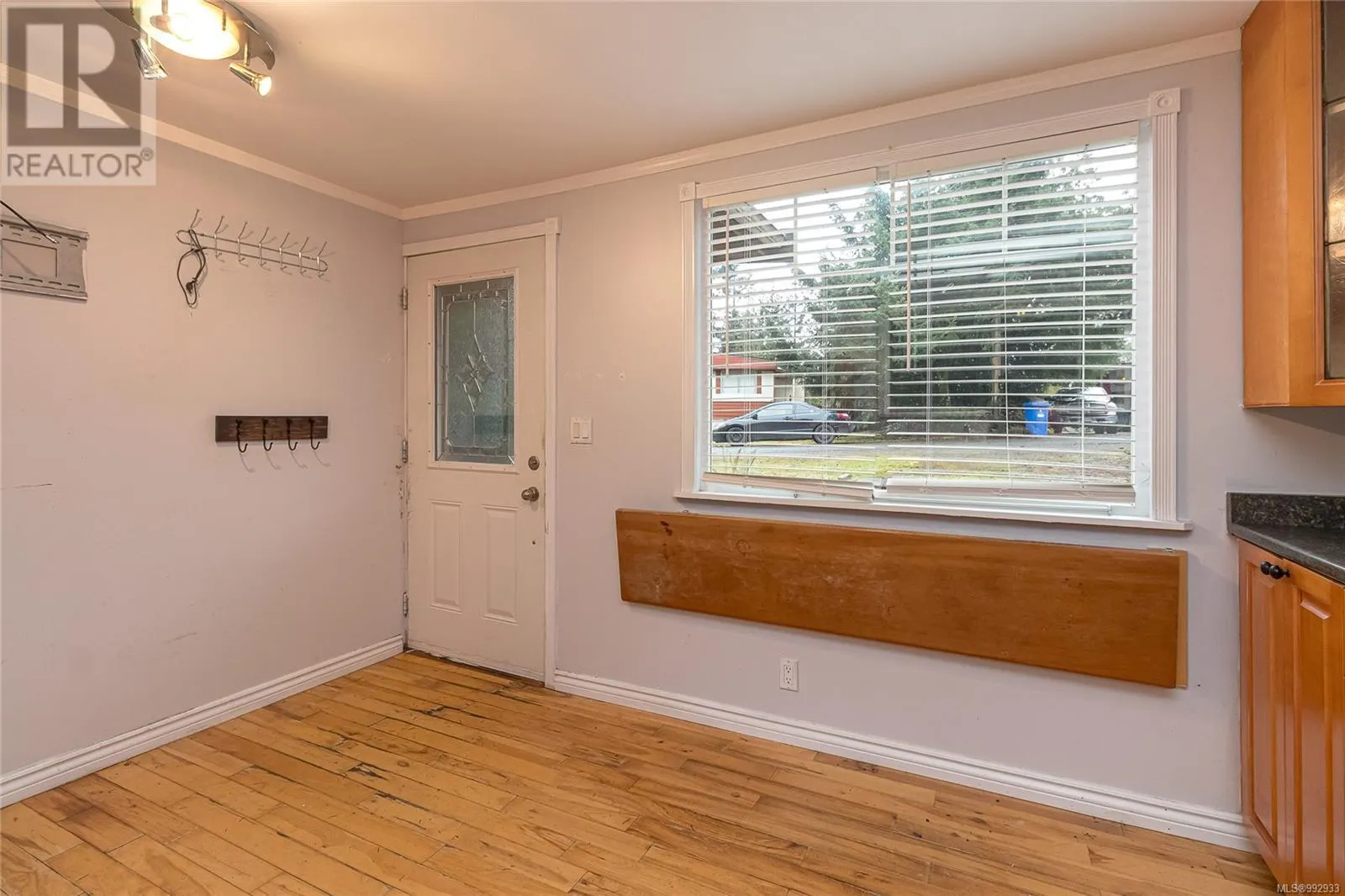 B30 920 Whittaker Rd