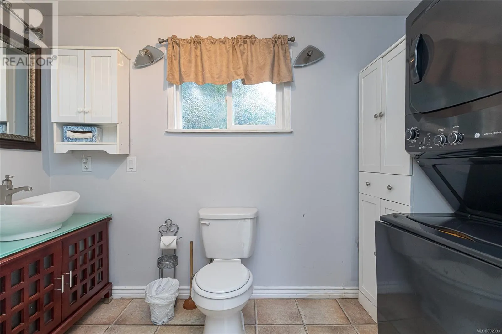 B30 920 Whittaker Rd