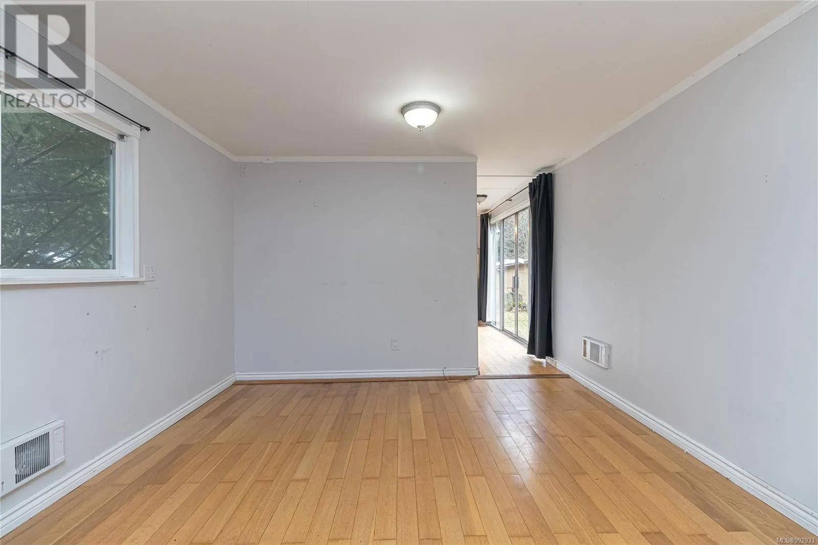 B30 920 Whittaker Rd
