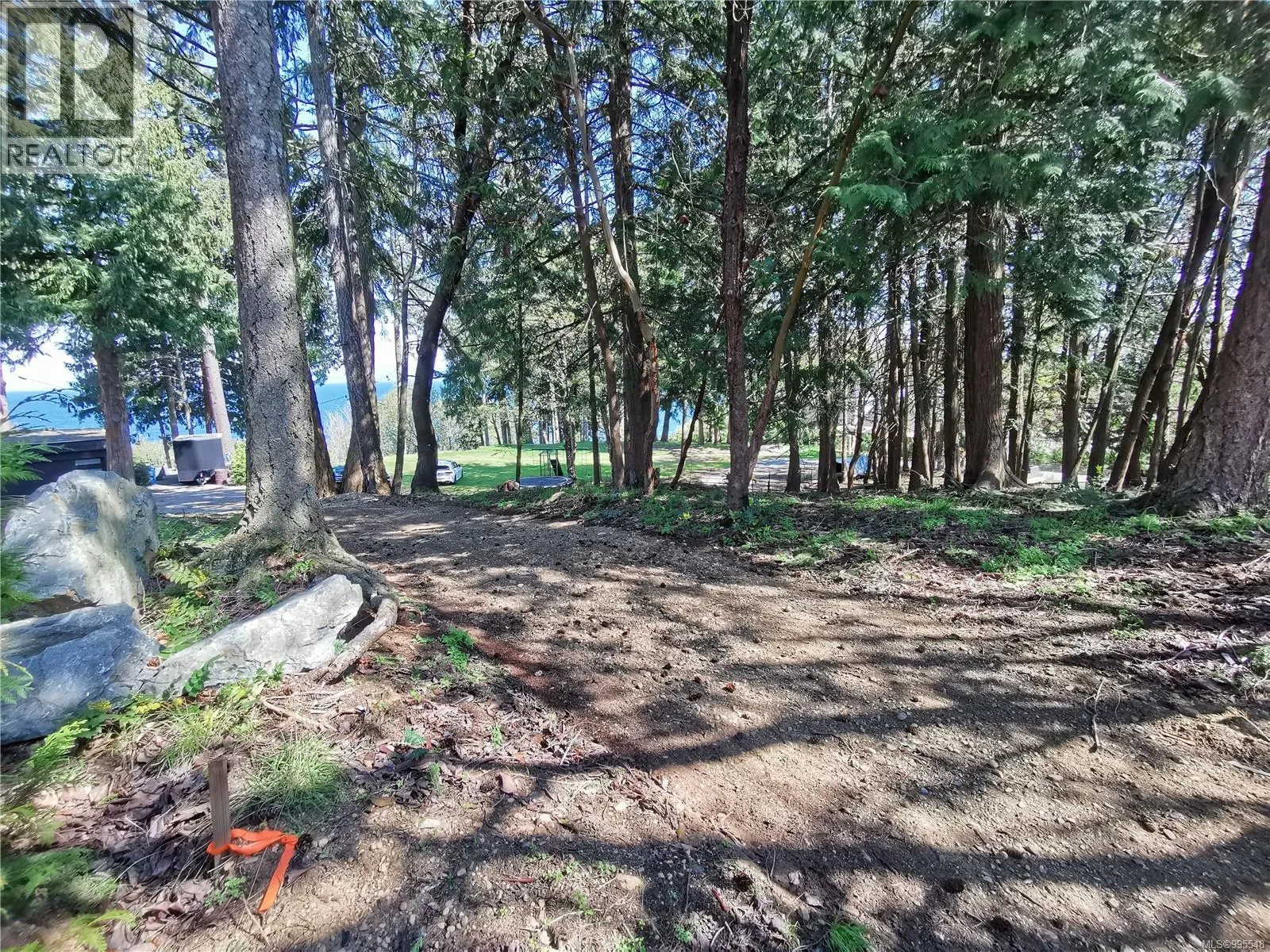 6208 6210 Icarus Dr