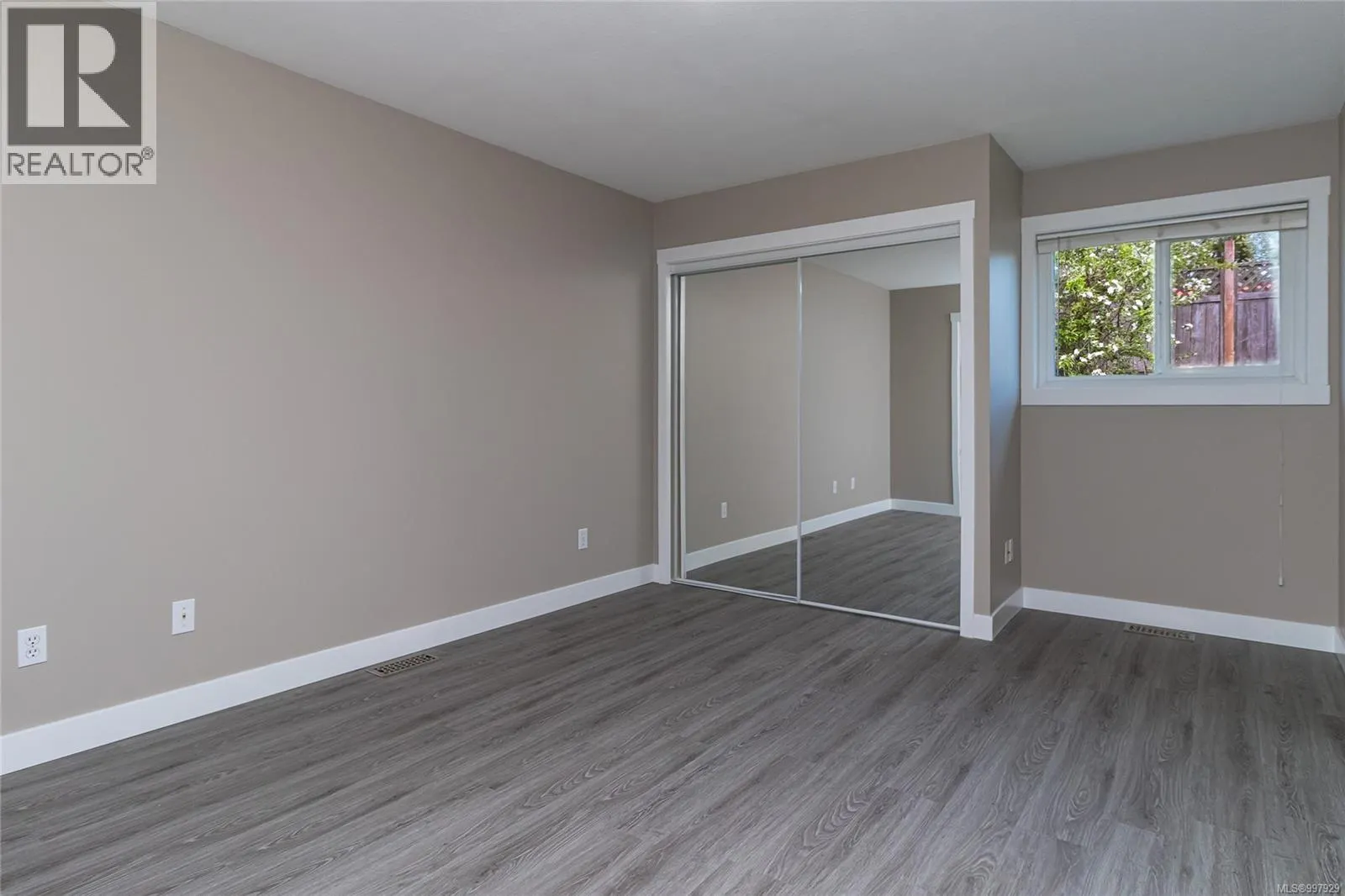 4165 Verte Pl