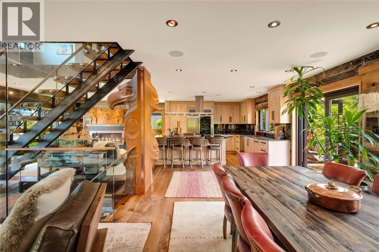 626 Monterey Ave