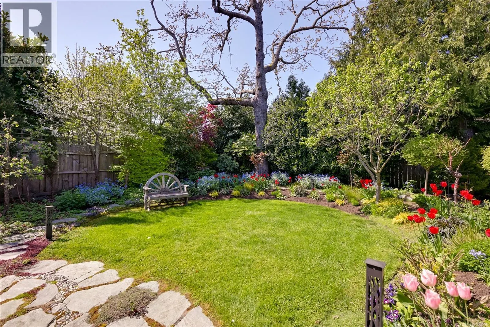 626 Monterey Ave