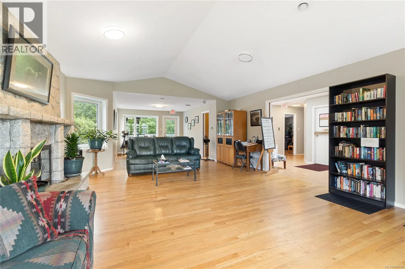 2139 Nimpkish Lake Way
