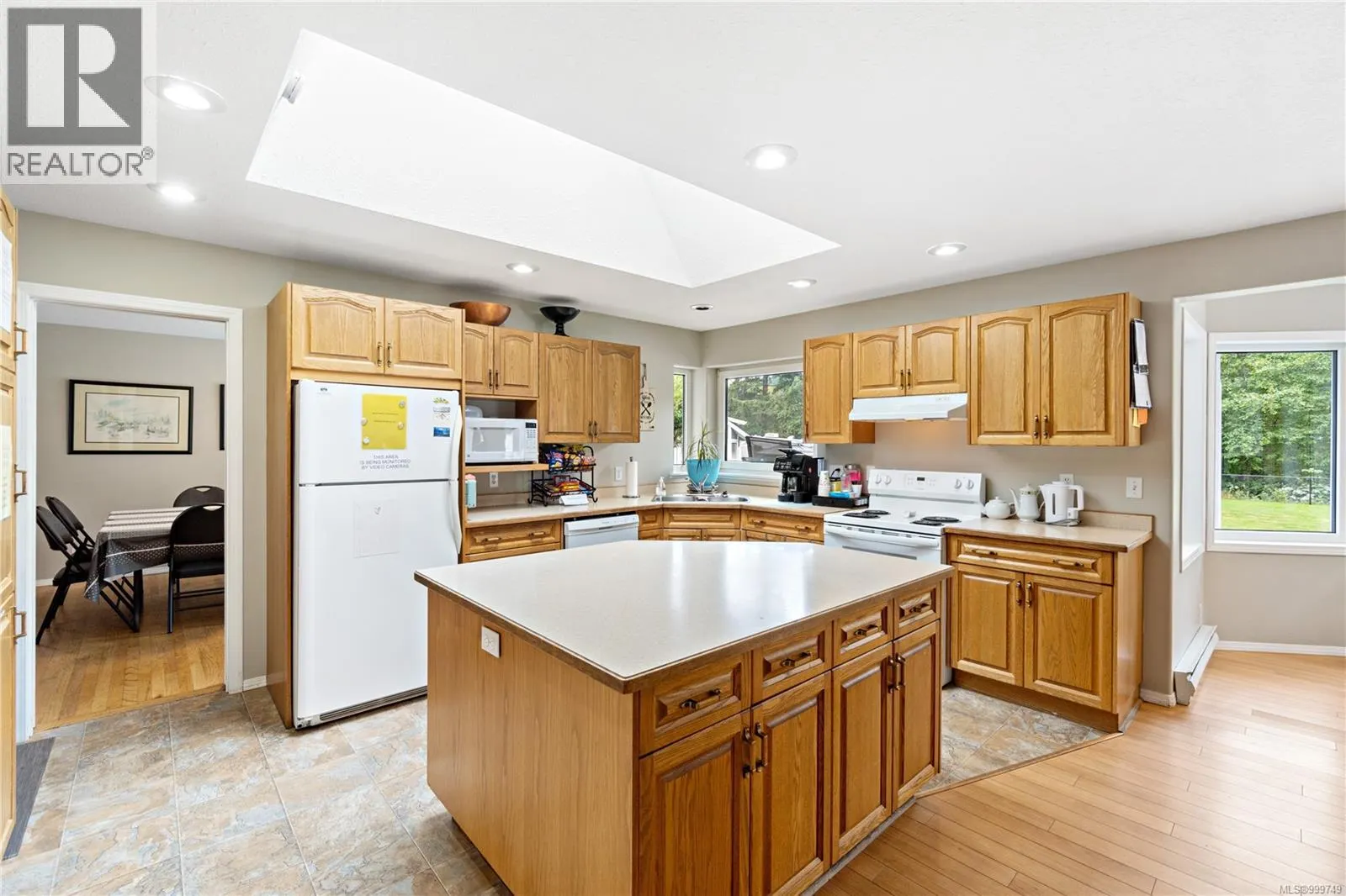 2139 Nimpkish Lake Way