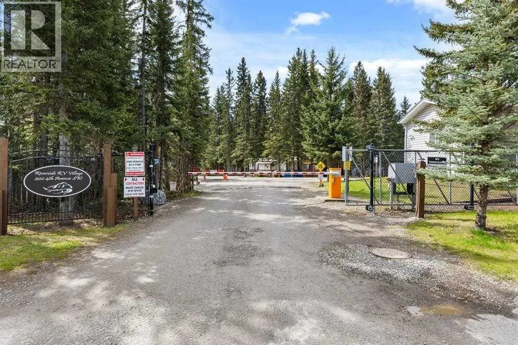 197, 200 4th Avenue SW