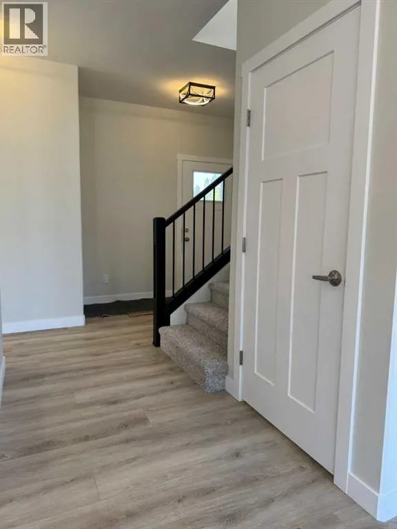 53 Emmett Crescent