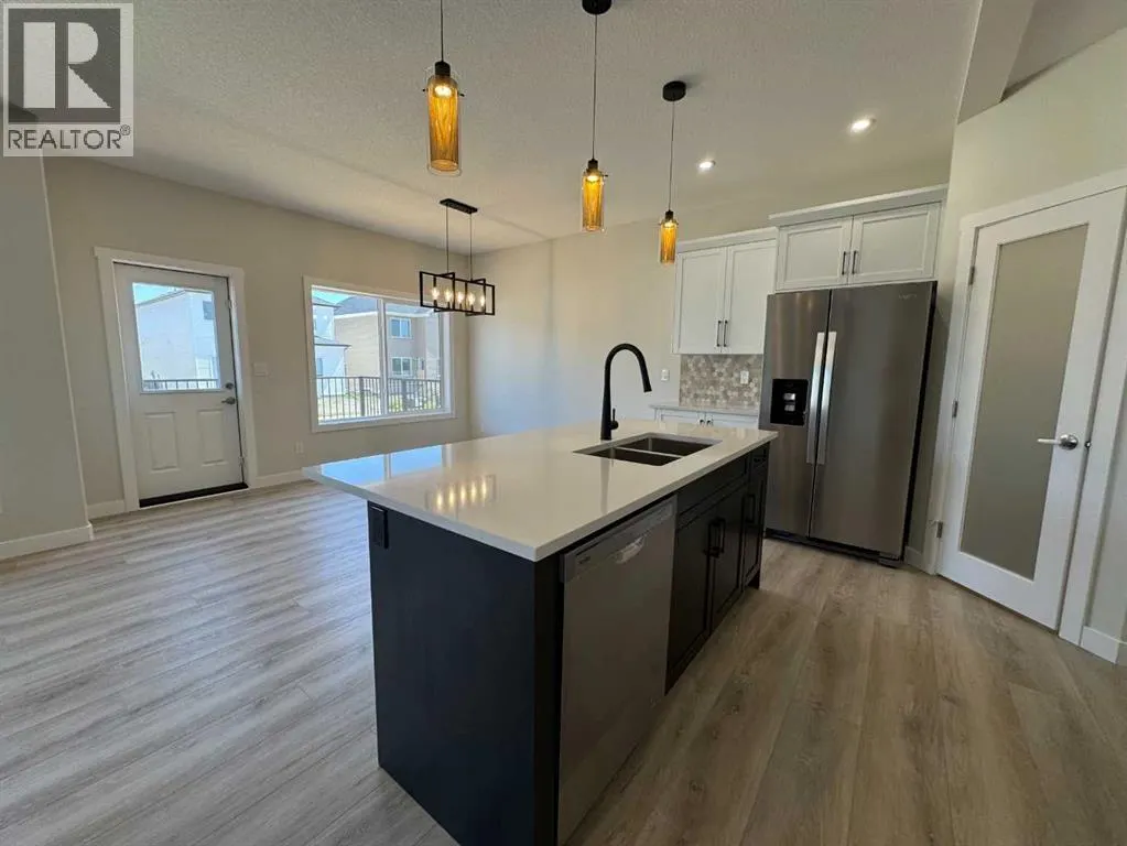 53 Emmett Crescent