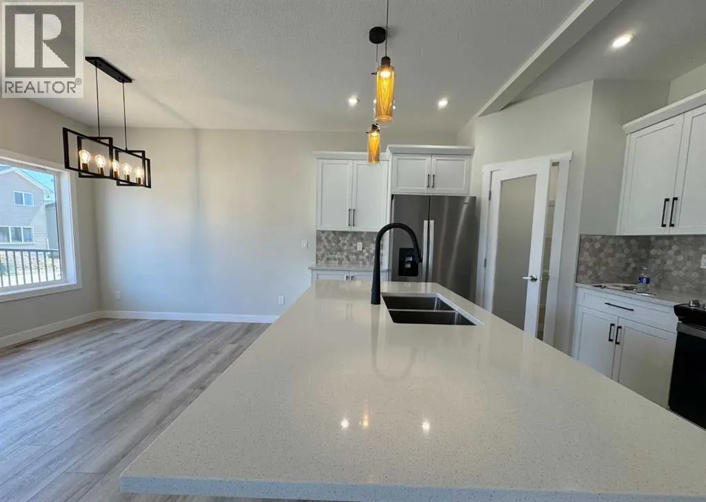 53 Emmett Crescent