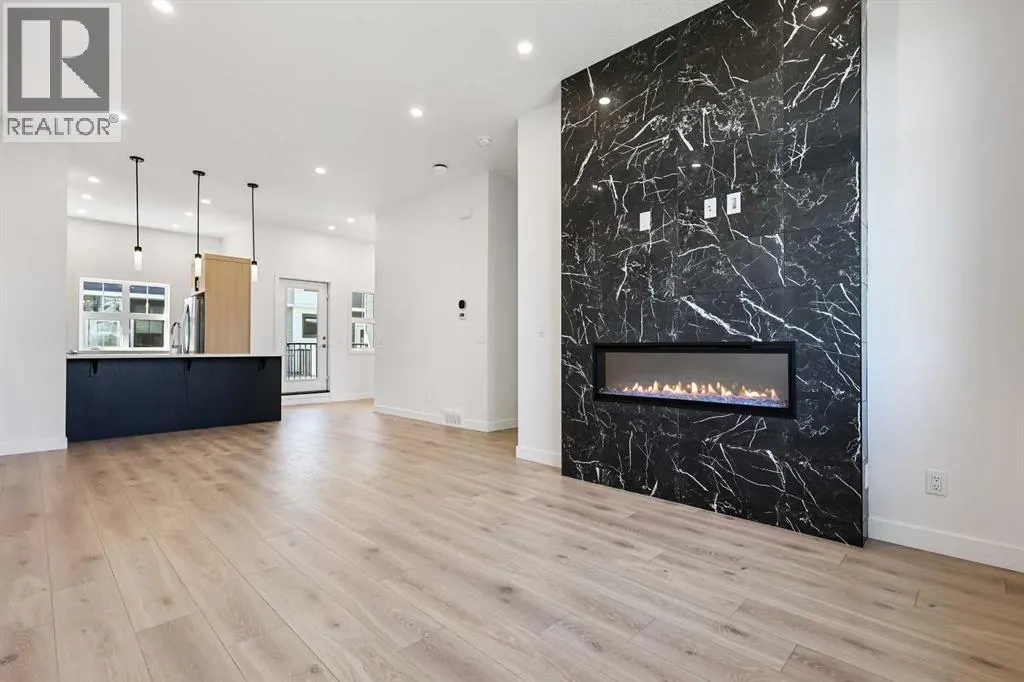 412, 595 Mahogany Road SE