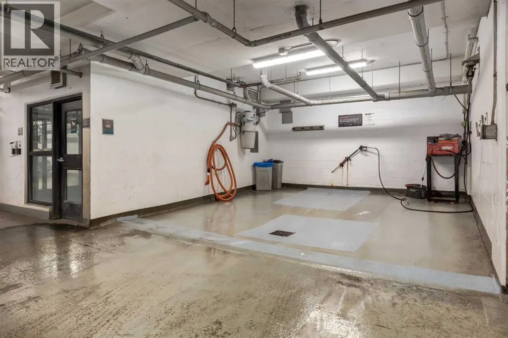 407, 122 Mahogany Centre SE