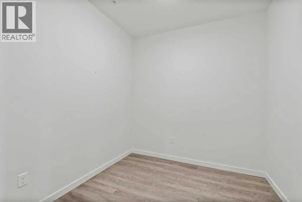 307, 24 Mahogany Path SE