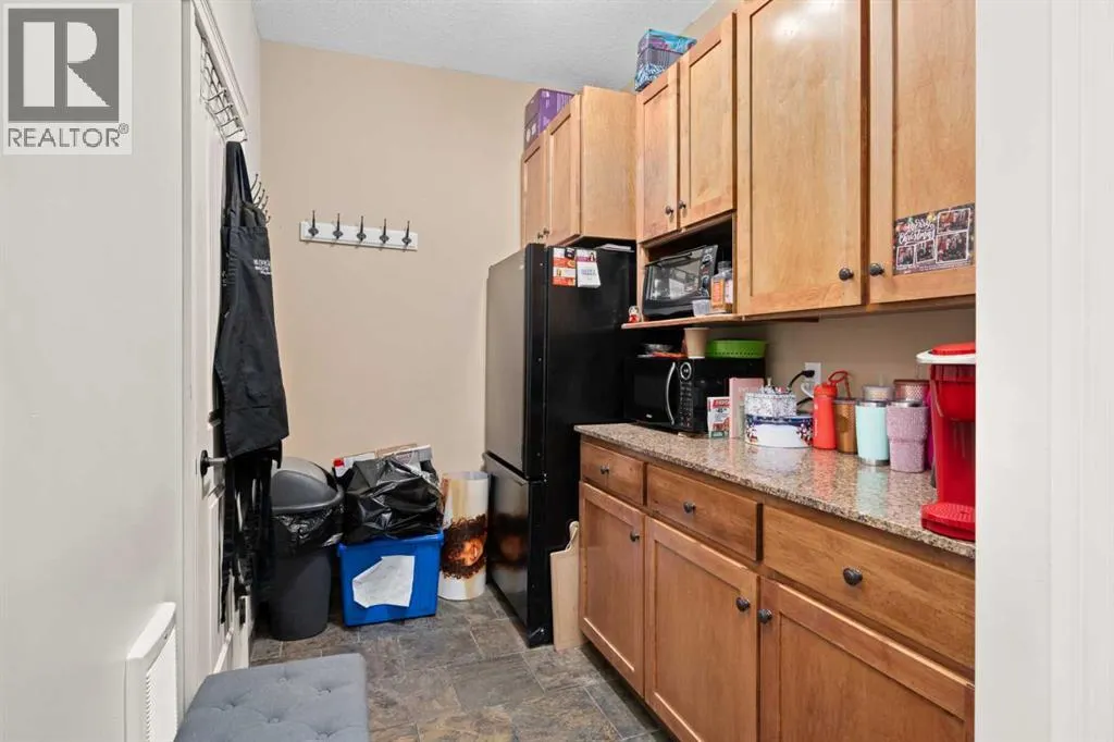 200, 14 Crystalridge Drive