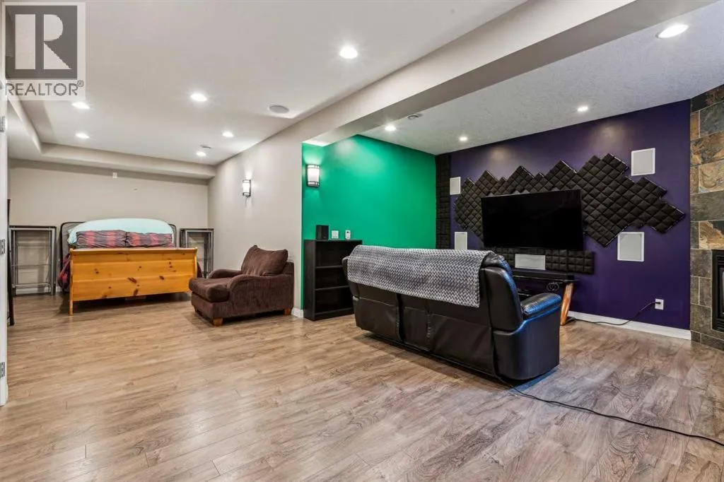 25 Westridge Way