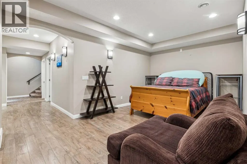 25 Westridge Way
