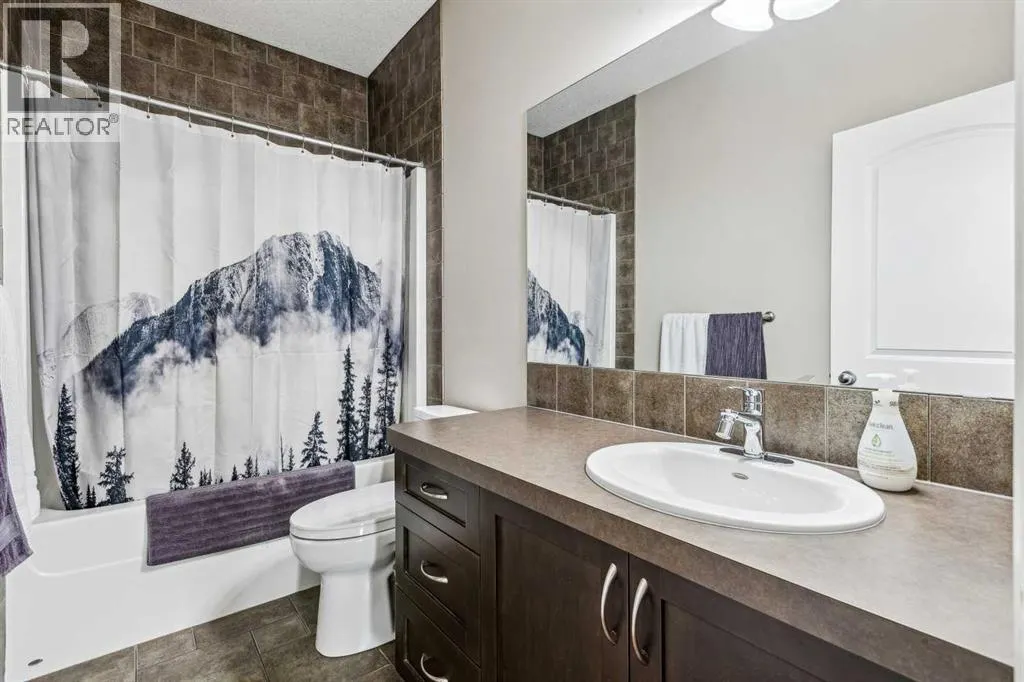 25 Westridge Way