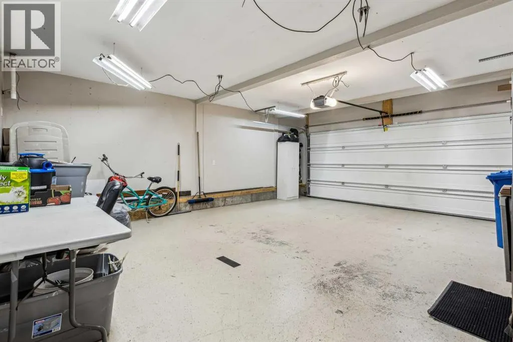 25 Westridge Way