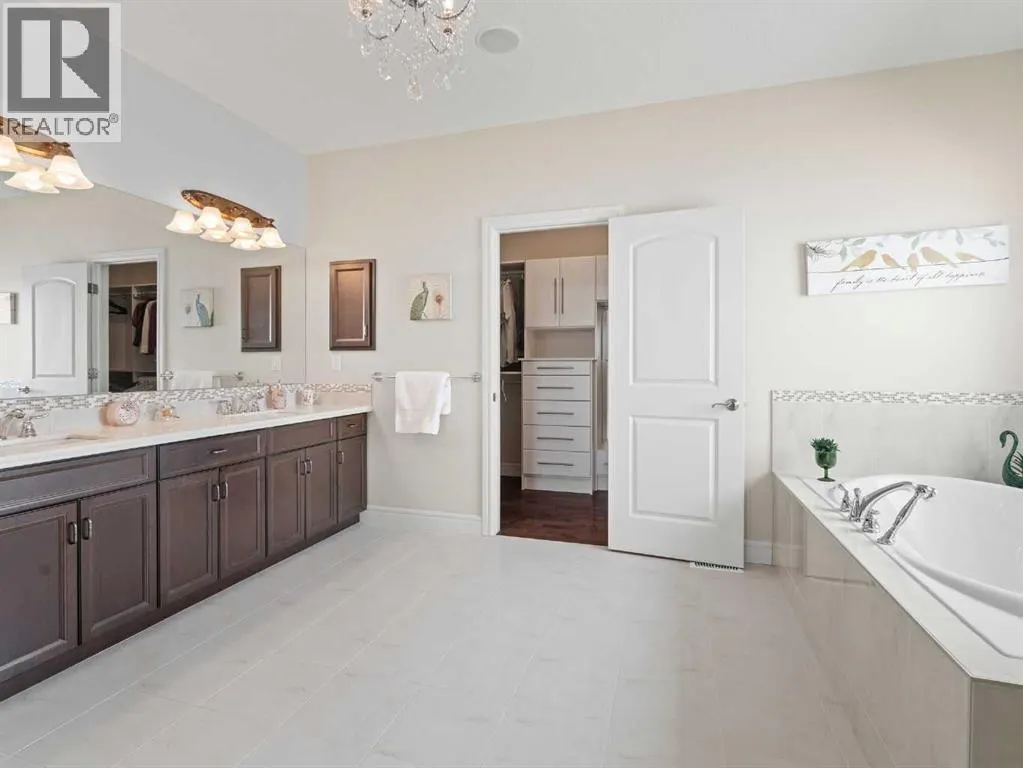80 Cranarch Heights SE