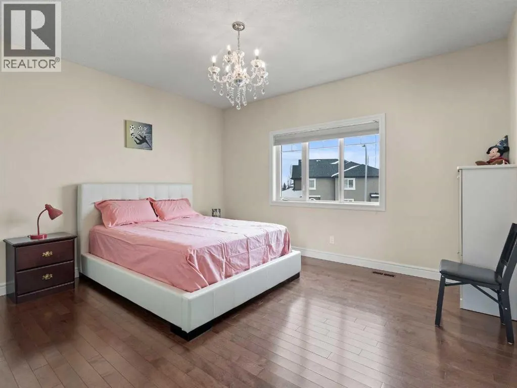80 Cranarch Heights SE
