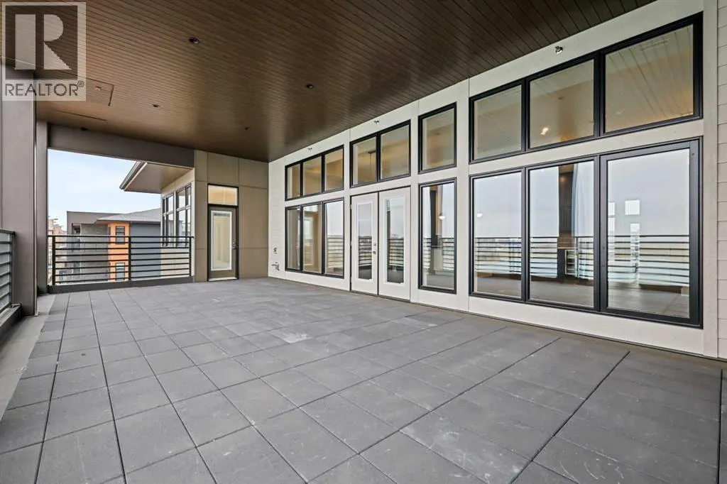 302, 170 Marina Cove SE