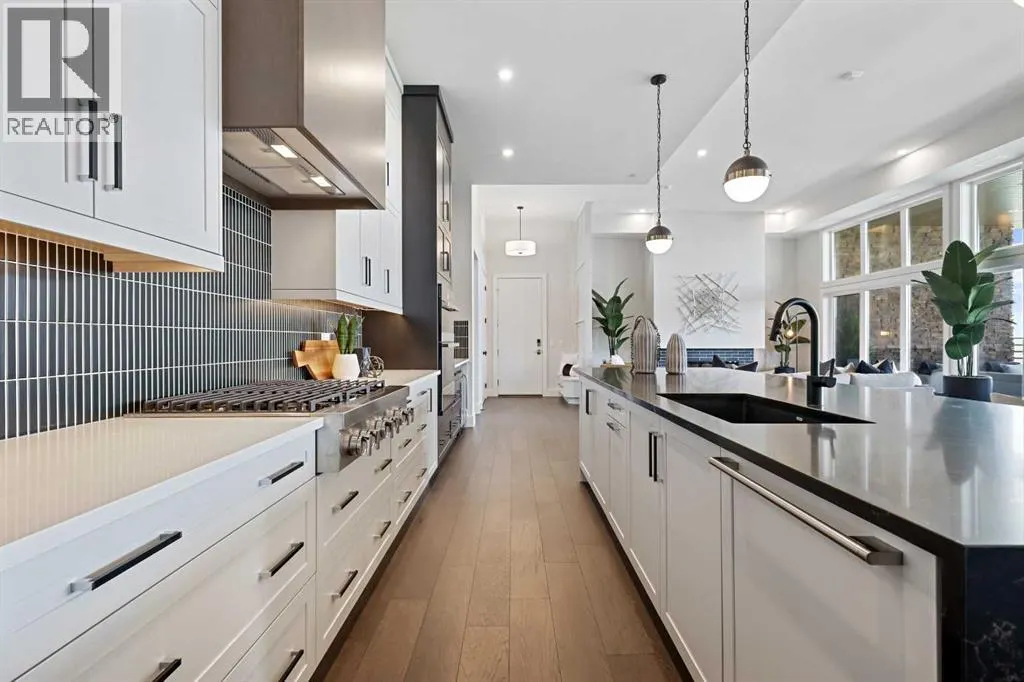 302, 170 Marina Cove SE