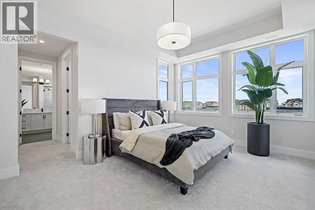 302, 170 Marina Cove SE