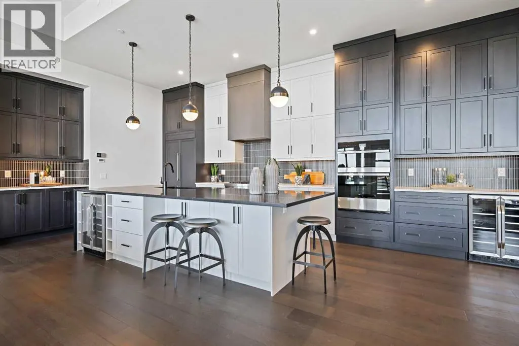 302, 170 Marina Cove SE