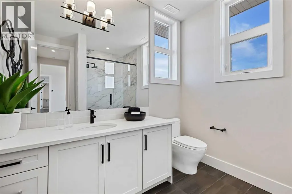 302, 170 Marina Cove SE