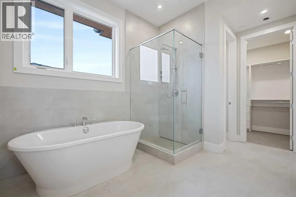 302, 130 Marina Cove SE