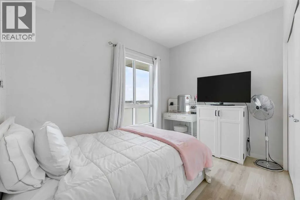 1309, 220 Seton Grove SE